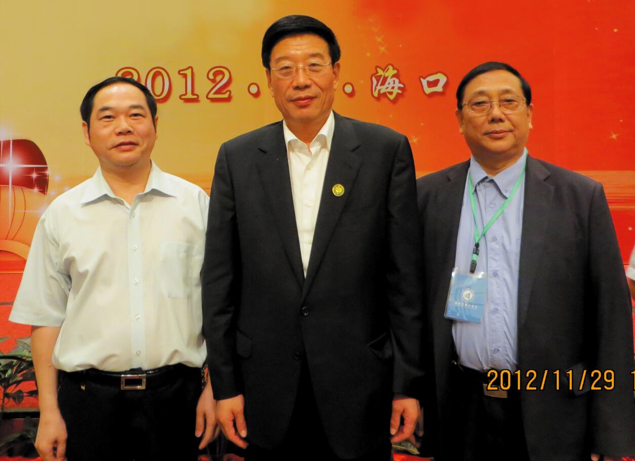 2012年，時(shí)任湖南省委書記徐守盛蒞臨海口視察.jpg
