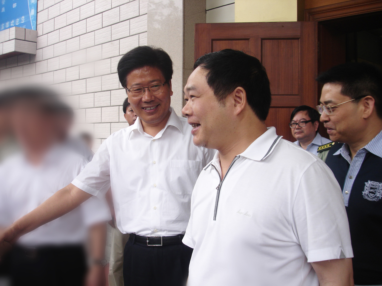 2009年6月，中央政治局委員，時(shí)任湖南省書記張春賢接見董事長李建煒.jpg